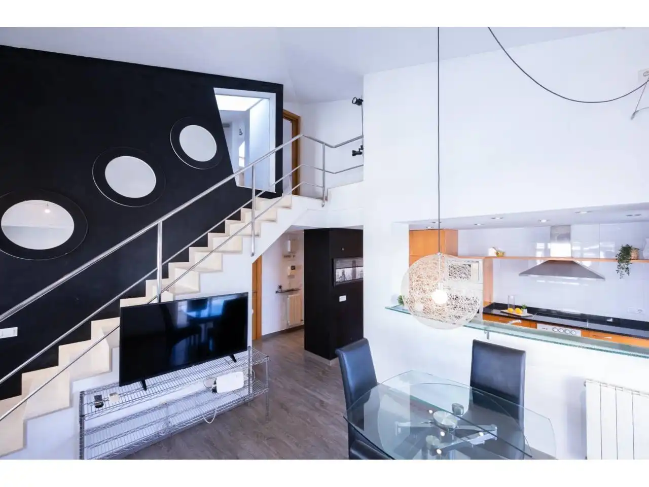 Living room of Flat for sale in Girona  with Air Conditioner, Heating and Parquet flooring