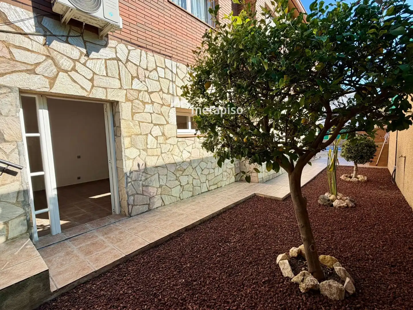 Jardí de Casa o xalet en venda en El Vendrell amb Aire condicionat, Calefacció i Piscina