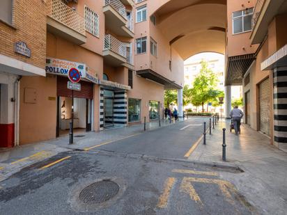 Vista exterior de Local en venda en  Granada Capital