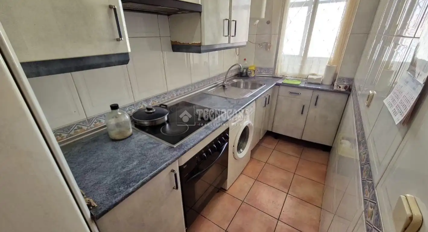 Kitchen of Flat for sale in Madrid