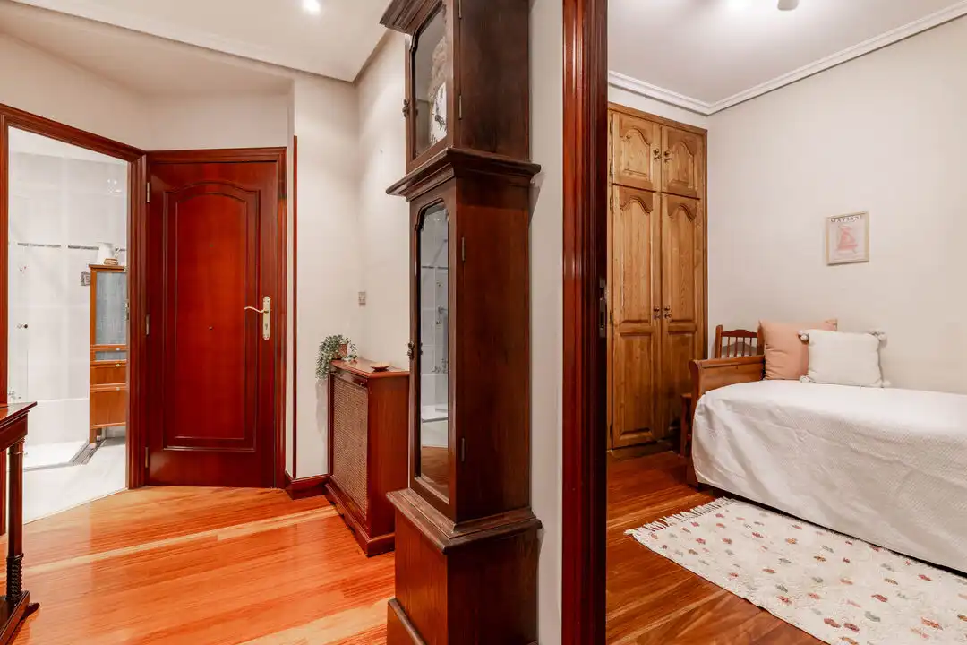 Bedroom of Flat for sale in Donostia - San Sebastián   with Heating and Balcony