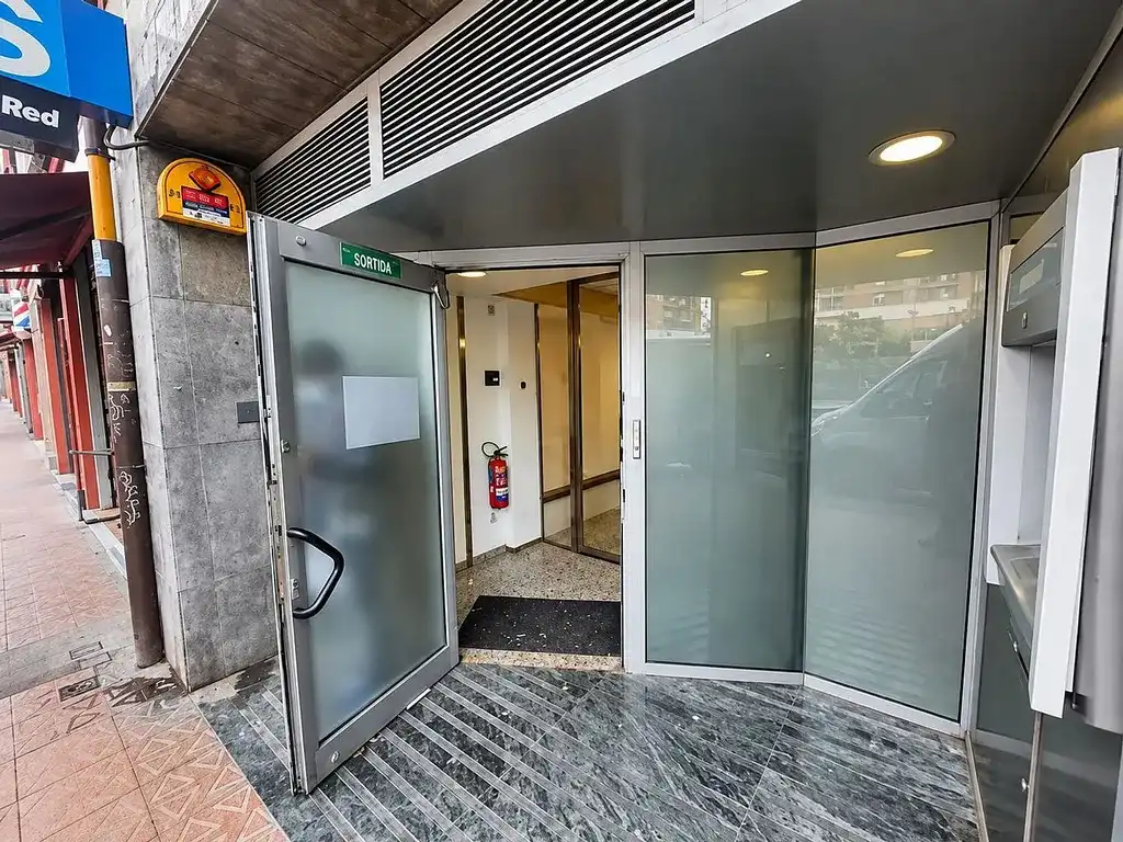Local comercial en venta en Gran Via de les Corts Catalanes 1088, imagen 18