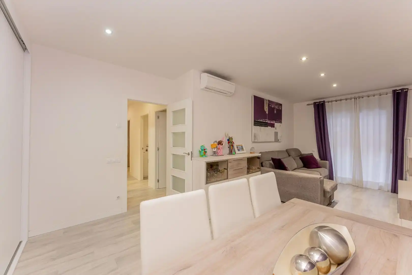 Sala d'estar de Pis en venda en Viladecans amb Calefacció, Parquet i Terrassa