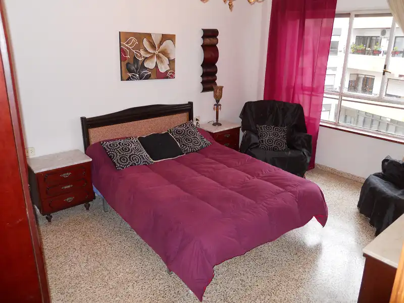 Schlafzimmer von Wohnung zur Miete in Cáceres mit Klimaanlage, Heizung und Parkett