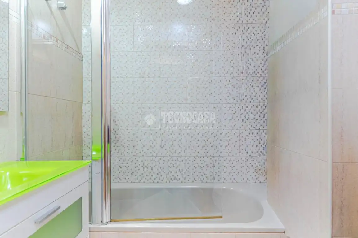 Badezimmer von Wohnung zum Verkauf in Polopos mit Klimaanlage, Terrasse und Gemeinschaftspool