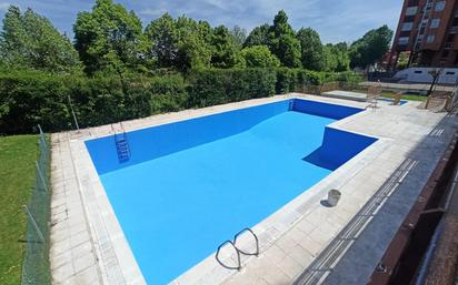 Piscina de Pis en venda en Valladolid Capital amb Calefacció, Jardí privat i Terrassa