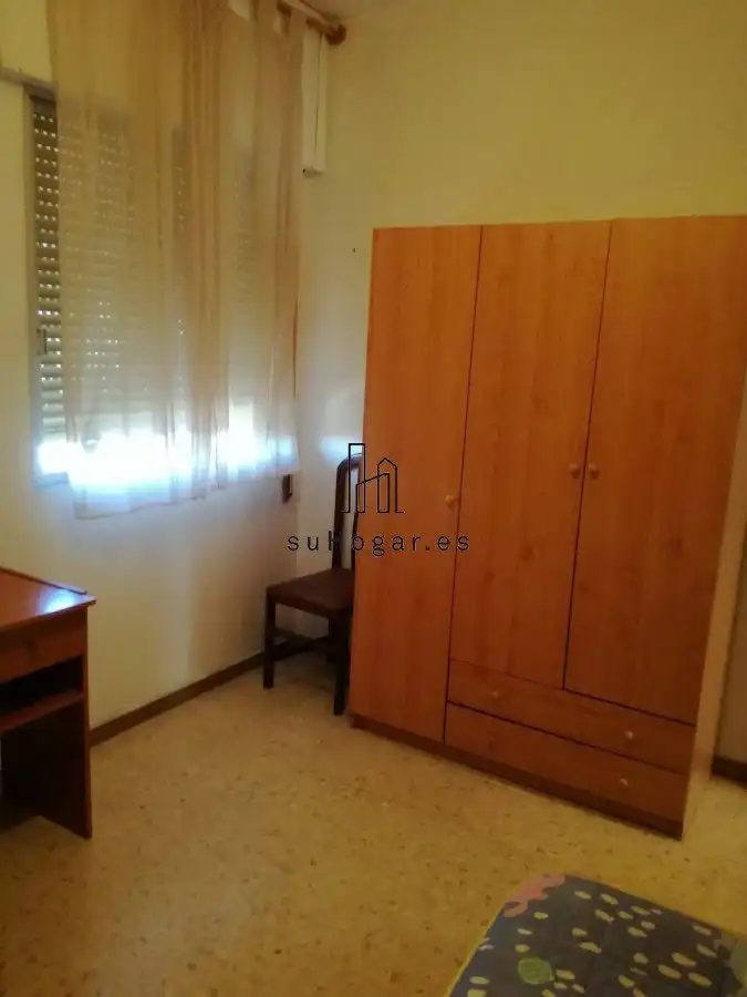 Habitación de Piso de alquiler en Badajoz con Amueblado y Balcón