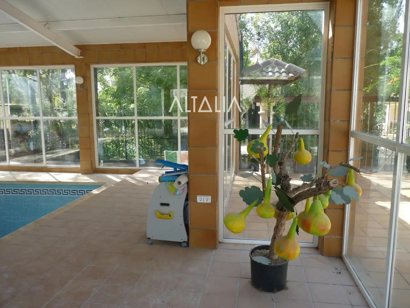 Jardí de Casa o xalet en venda en Fuentenava de Jábaga amb Calefacció, Traster i Piscina