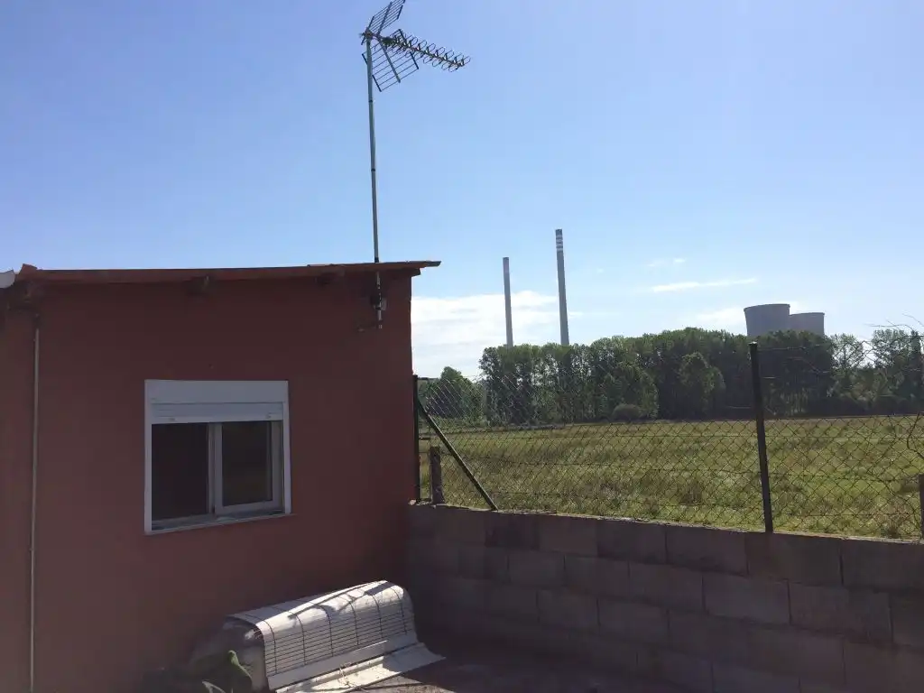 Vista exterior de Finca rústica en venta en Cubillos del Sil con Jardín privado, Terraza y Amueblado