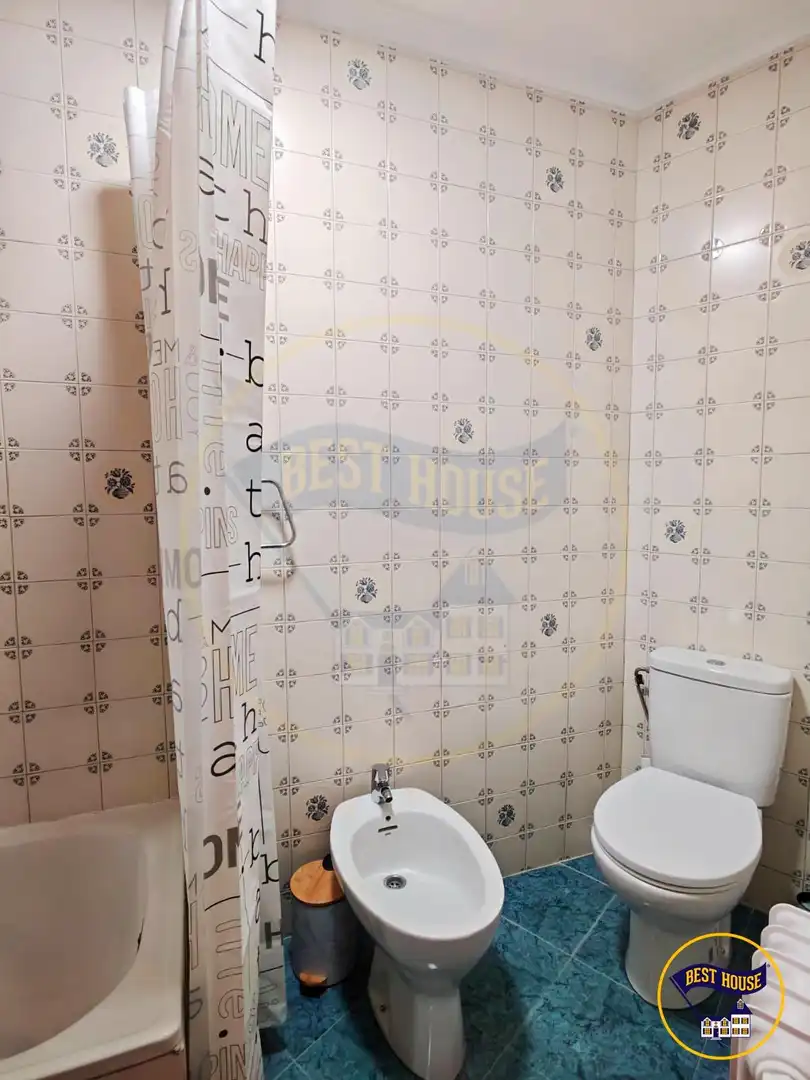 Baño de Piso de alquiler en Cuenca con Calefacción, Parquet y Amueblado