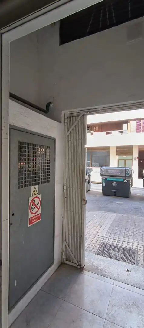Parkplatz von Geschaftsraum zur Miete in Valencia