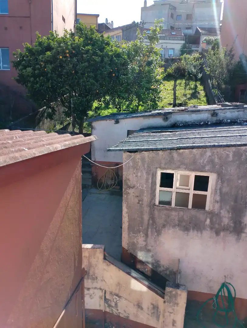 Vista exterior de Casa o xalet en venda en Ribeira amb Calefacció, Jardí privat i Terrassa