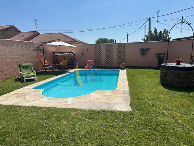 Casa-chalet en Venta en Cubillas de los Oteros