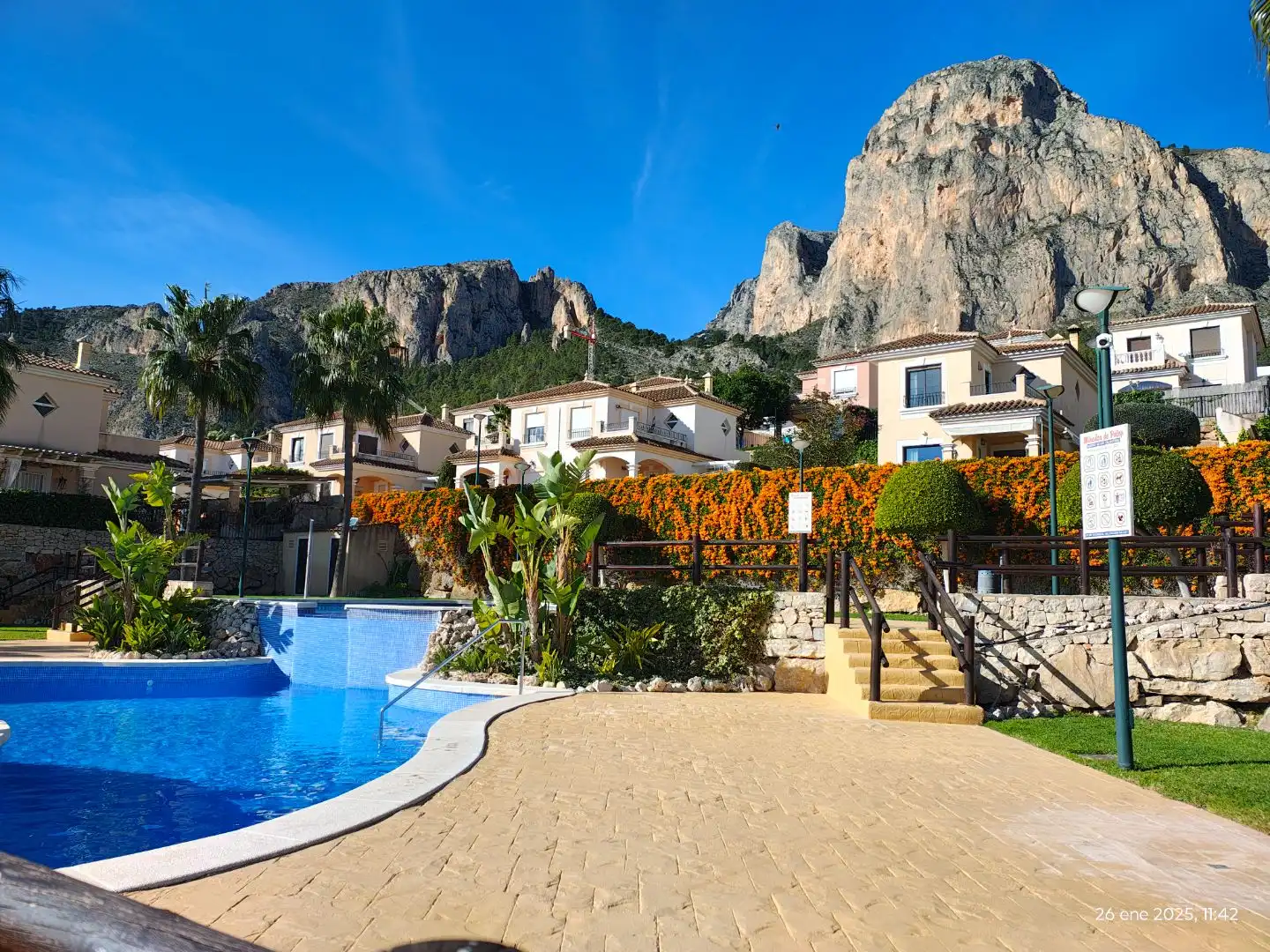Maison mitoyenne avec piscine à vendre à Avinguda Balcon de Ponoig 37