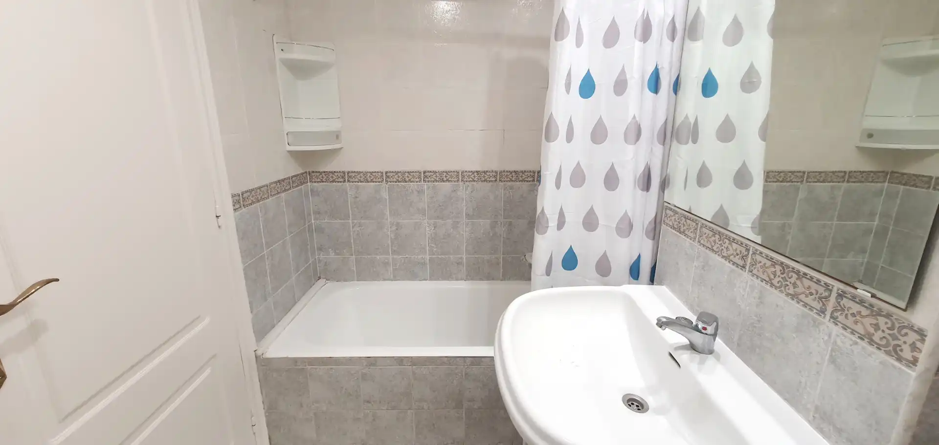 Baño de Apartamento de alquiler en Dénia con Aire acondicionado, Calefacción y Terraza