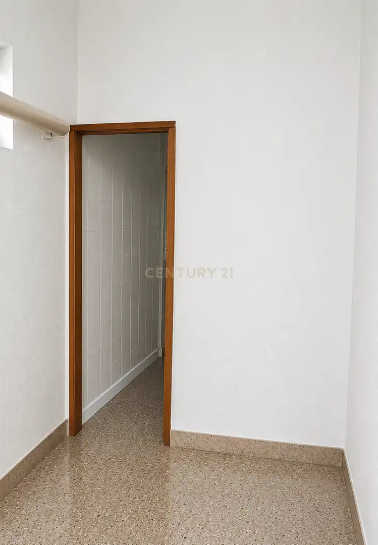 Gewerbefläche zum Verkauf in Calle Colón, Cáceres, Spain 10, imagen 6