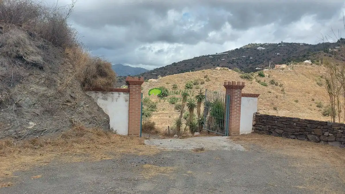 Finca rústica en venta en Vélez-Málaga con Aire acondicionado, Terraza y Trastero