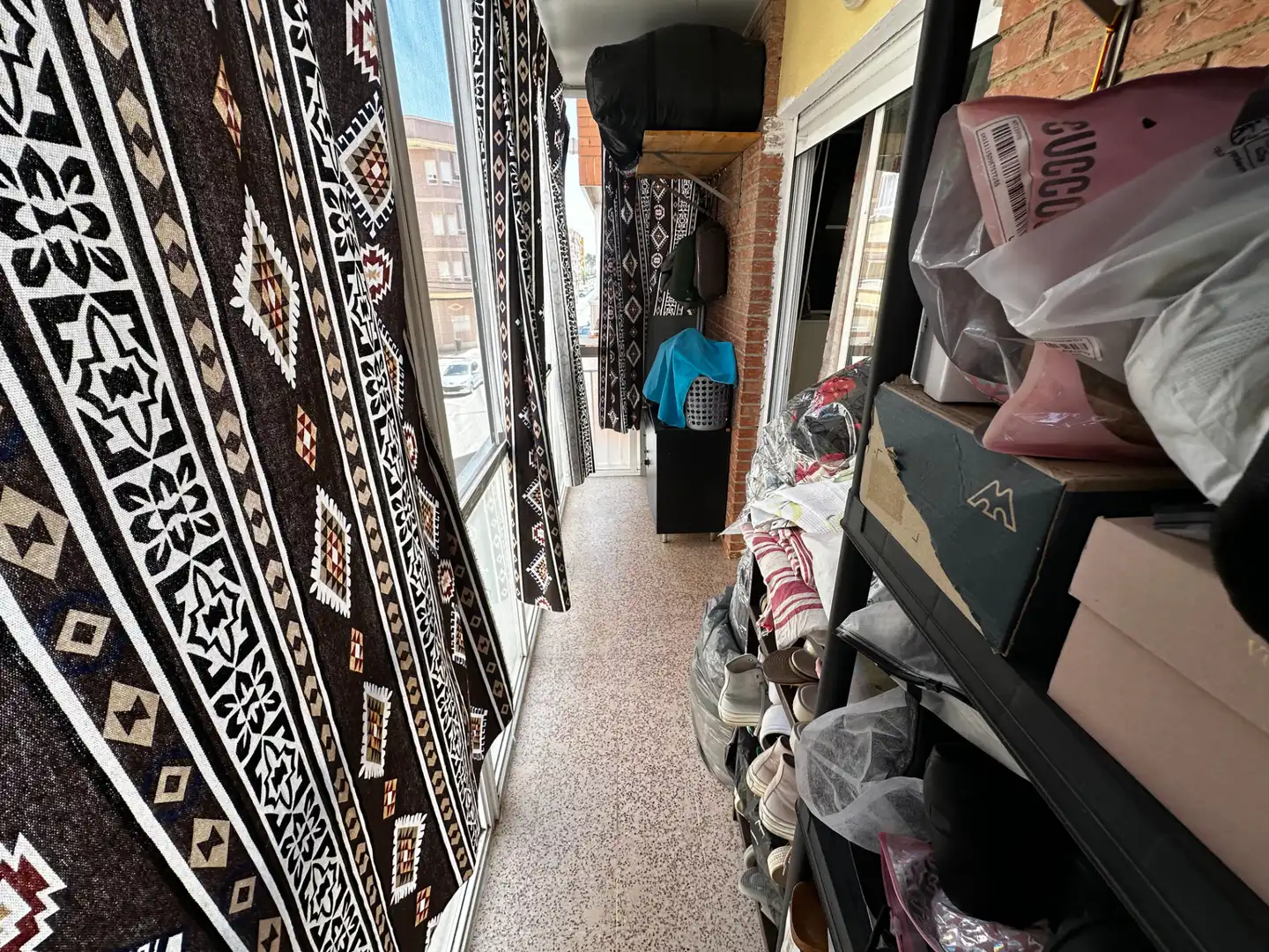 Wohnung zum Verkauf in Elche / Elx mit Klimaanlage, Heizung und Terrasse