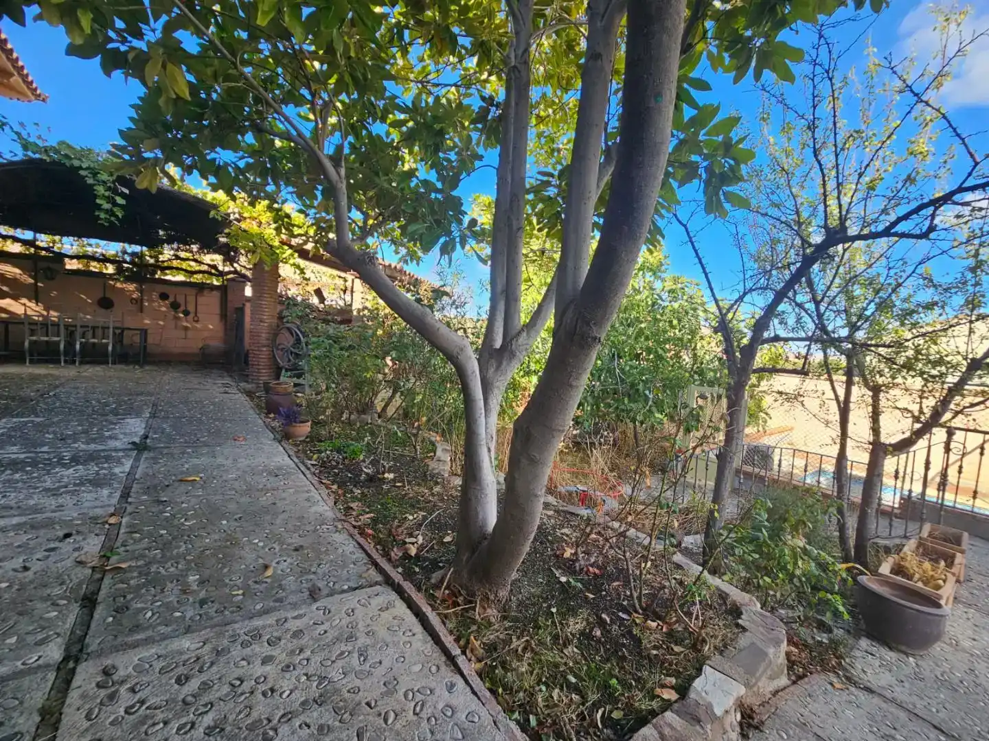 Jardí de Casa o xalet en venda en Navahermosa amb Aire condicionat, Piscina i Balcó