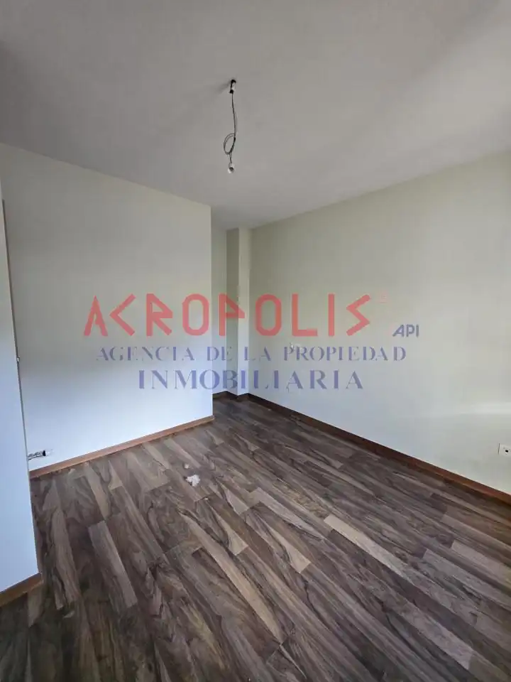 Habitación de Dúplex en venta en Puebla de Lillo con Calefacción, Terraza y Trastero