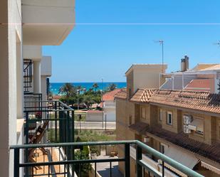 Vista exterior de Àtic de lloguer en Canet d'En Berenguer amb Aire condicionat i Terrassa