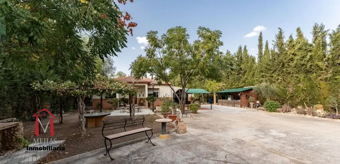 Casa rústica amb piscina en venda a Zona de la Vega, imagen 3