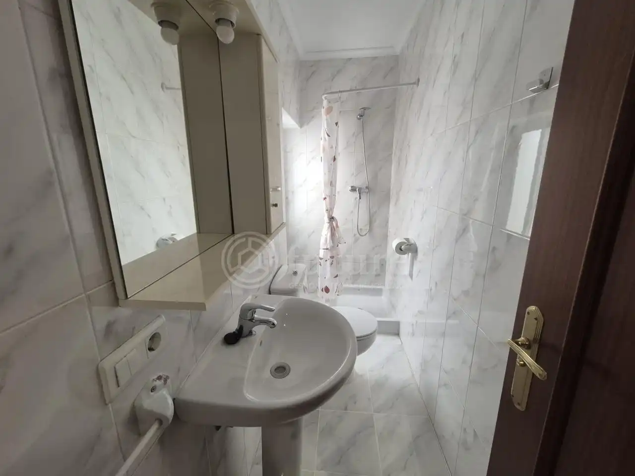 Badezimmer von Wohnung zur Miete in Salamanca mit Heizung, Möbliert und Balkon