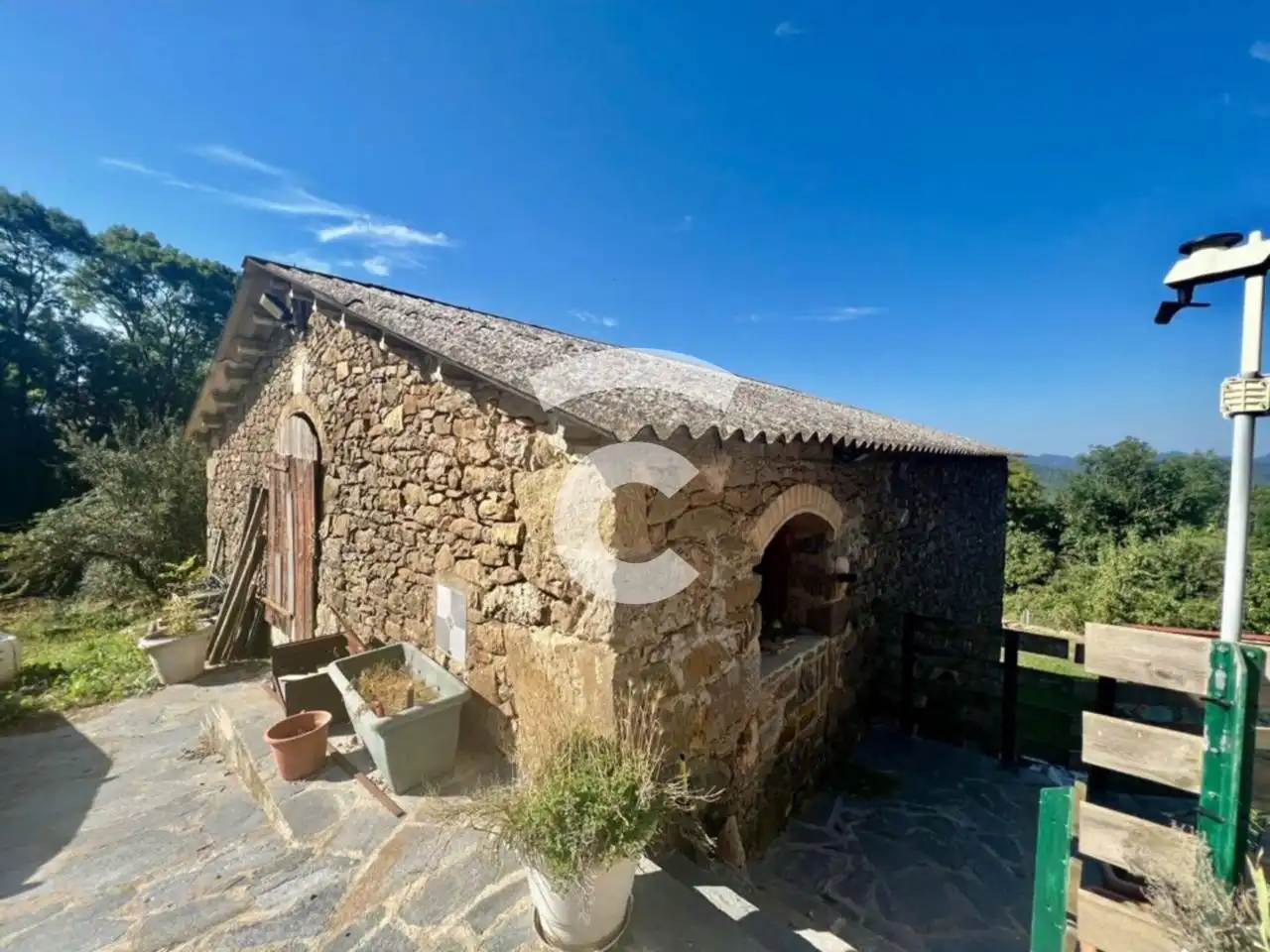 Vista exterior de Finca rústica en venda en Les Llosses amb Calefacció, Jardí privat i Parquet