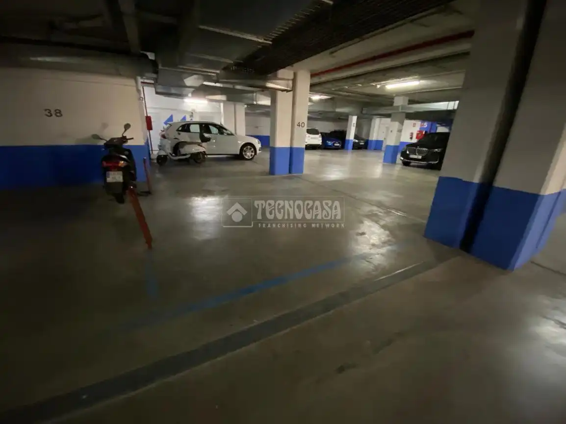Parkplatz von Garage zum Verkauf in Armilla