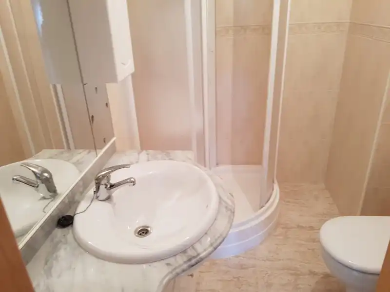 Bathroom of Flat for sale in Talayuela  with Private garden, Terrace and Furnished