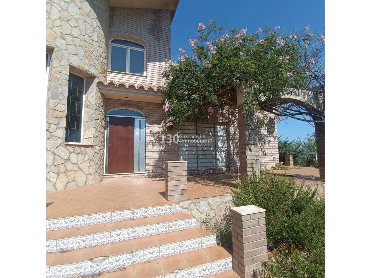 Vista exterior de Casa o chalet en venta en Deltebre con Jardín privado, Terraza y Piscina