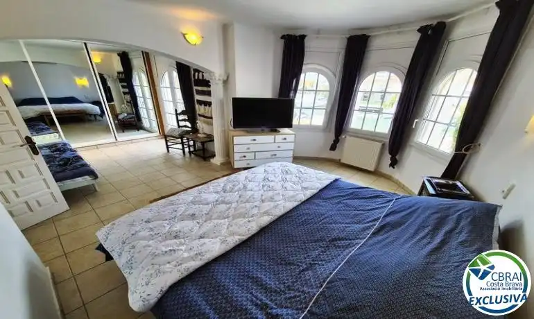 Habitación de Casa o chalet en venta en Empuriabrava con Calefacción y Jardín privado