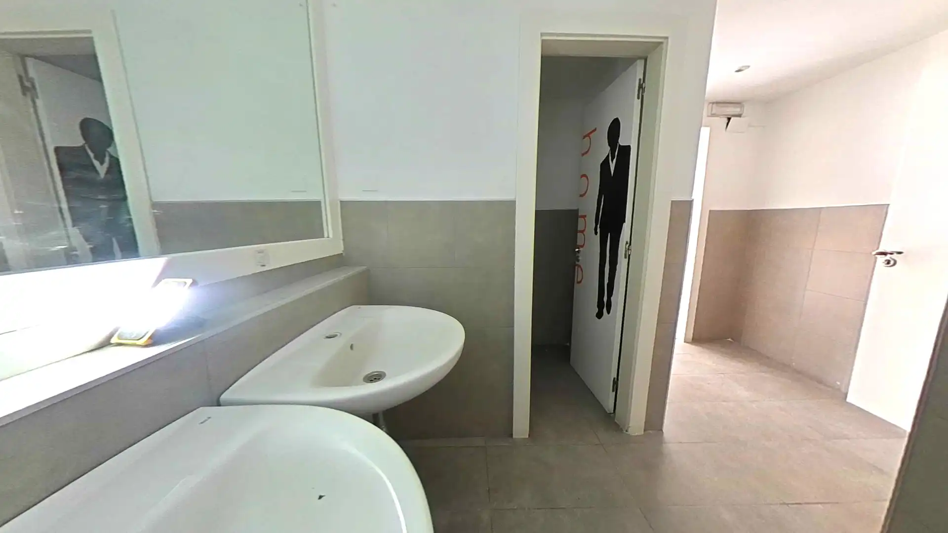 Local en venda a El Prat de Llobregat, Barcelona