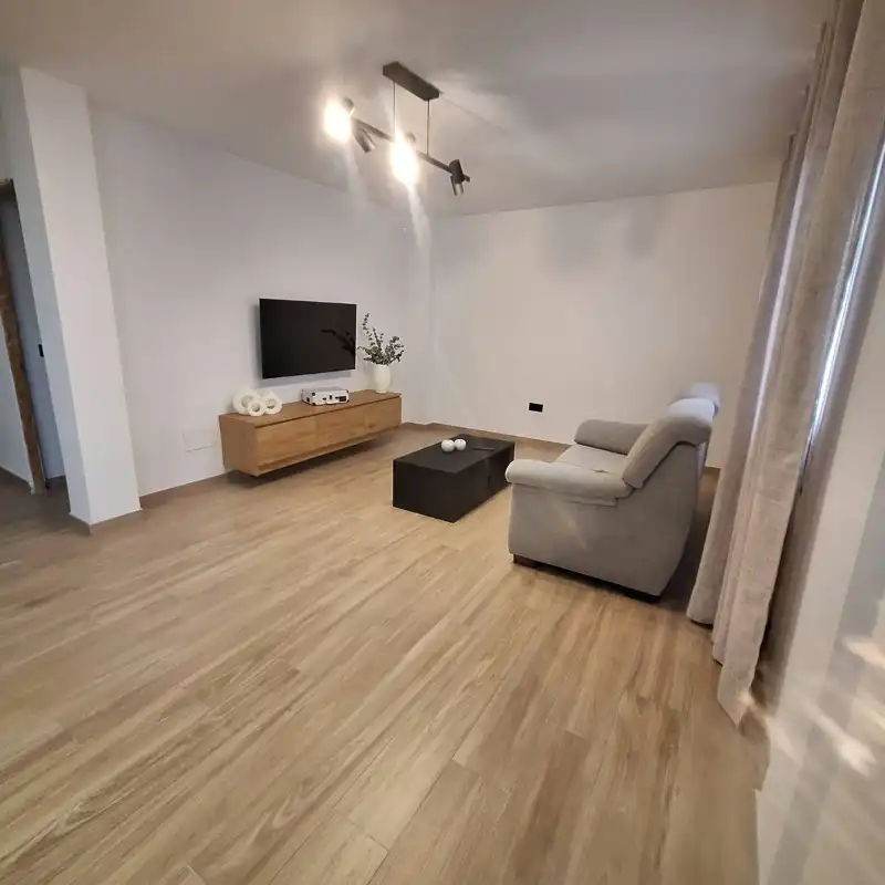 Sala d'estar de Pis en venda en Cáceres amb Aire condicionat i Moblat