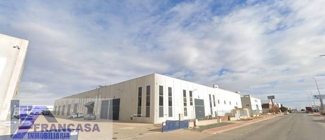Nave industrial en Venta en Pedanías - Extrarradio