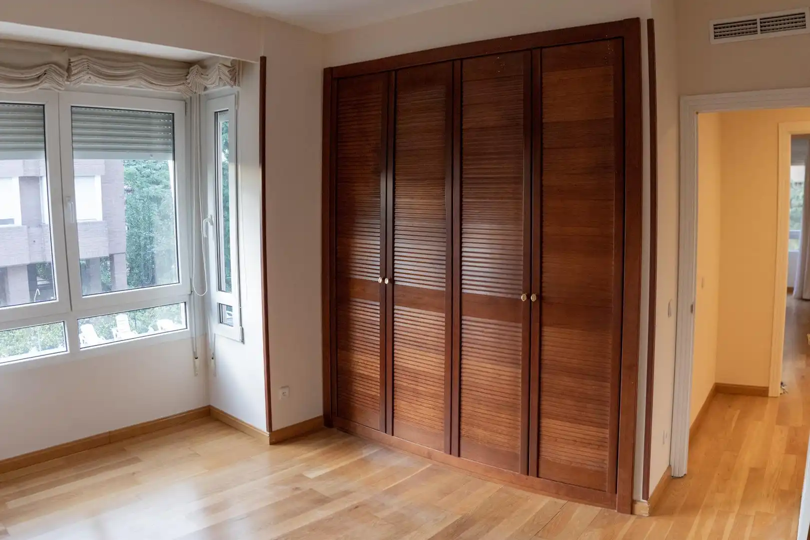 Schlafzimmer von Wohnung zum Verkauf in Madrid mit Klimaanlage, Heizung und Parkett
