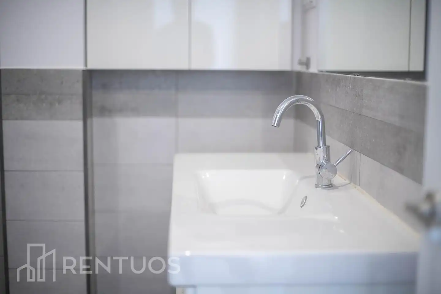 Badezimmer von Wohnung zur Miete in Sabadell mit Klimaanlage, Parkett und Terrasse