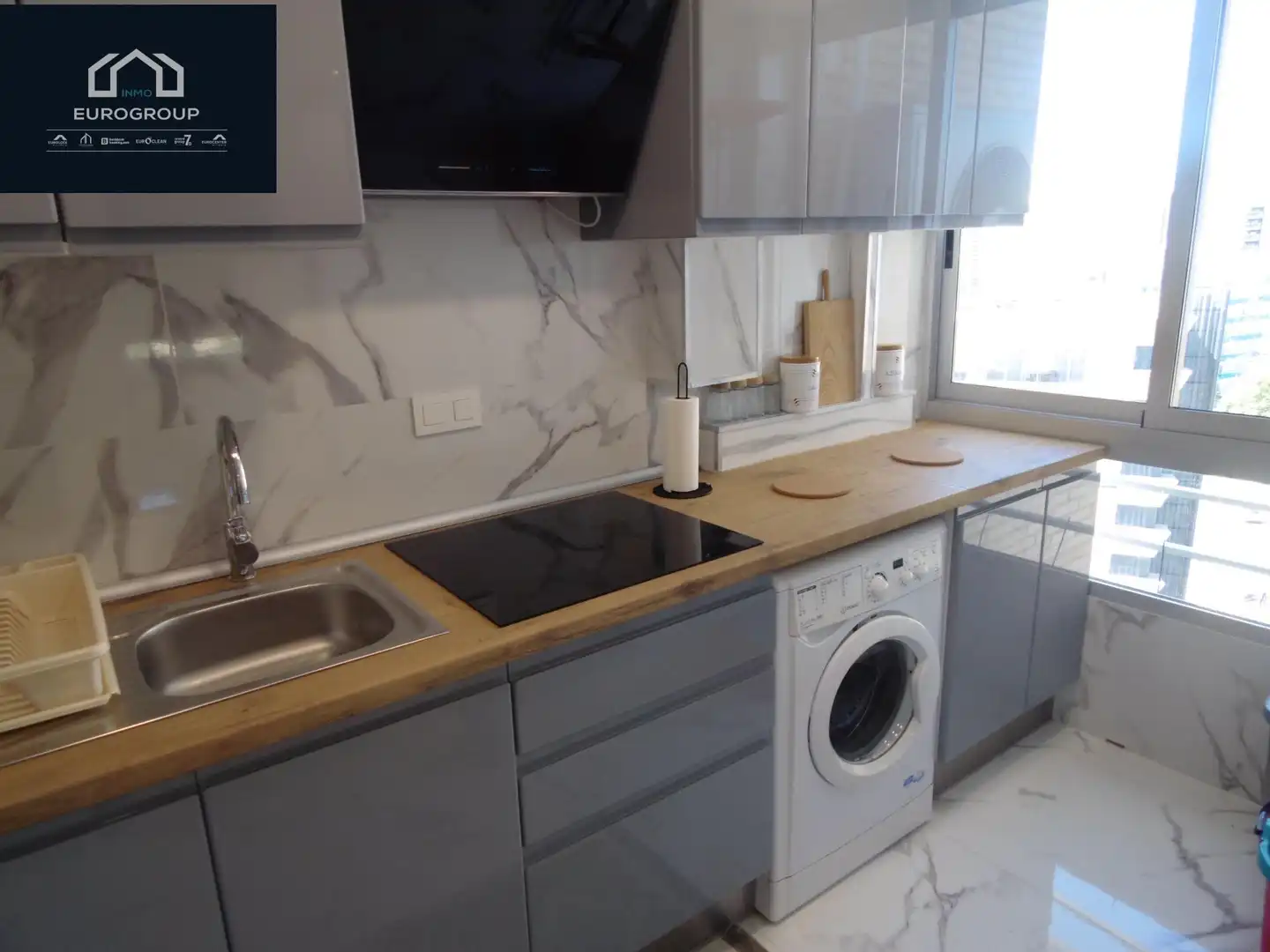 Cocina de Apartamento de alquiler en Benidorm con Aire acondicionado, Calefacción y Amueblado