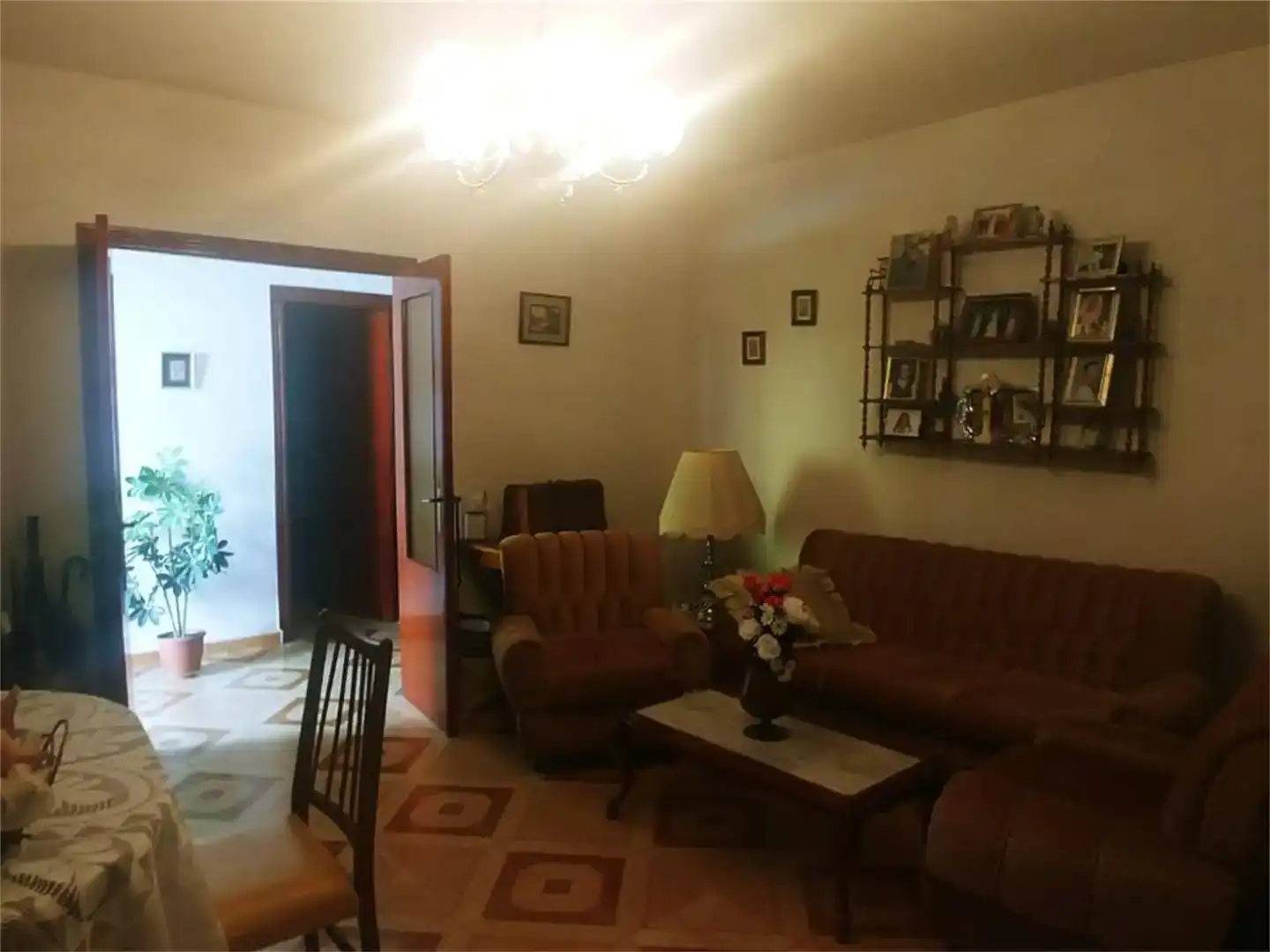 Sala d'estar de Casa adosada en venda en Rena