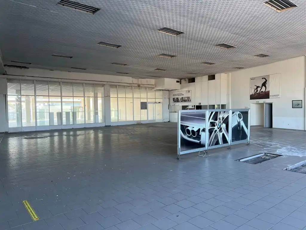 Nave industrial de alquiler en Oleiros con Calefacción