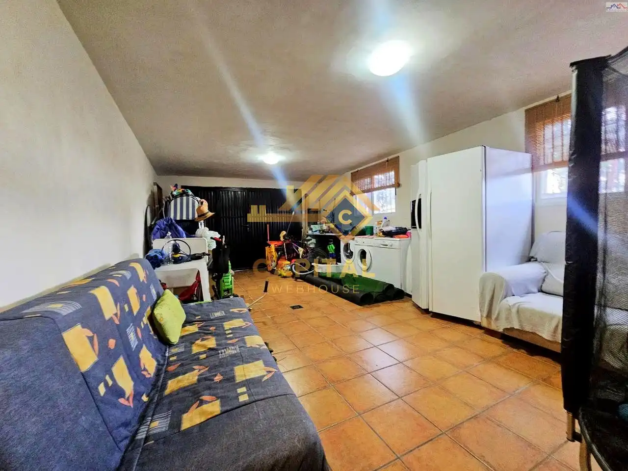 Casa o xalet en venda en Villa del Prado amb Traster i Piscina