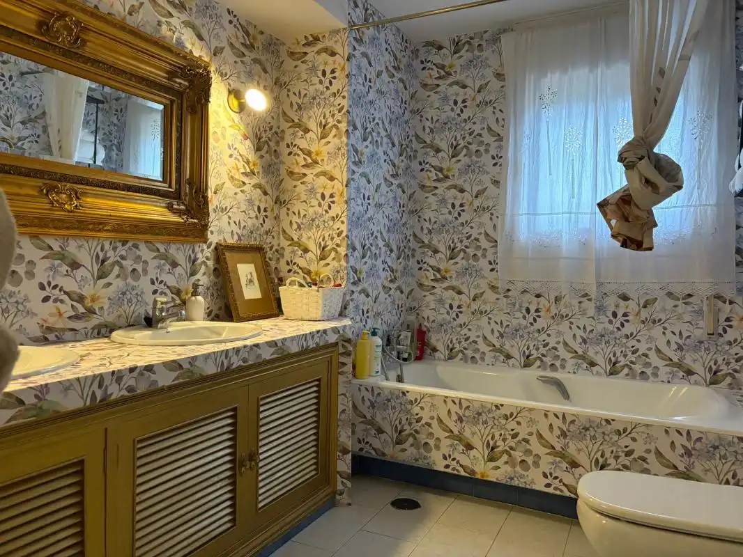 Baño de Finca rústica en venta en El Escorial con Calefacción y Jardín privado