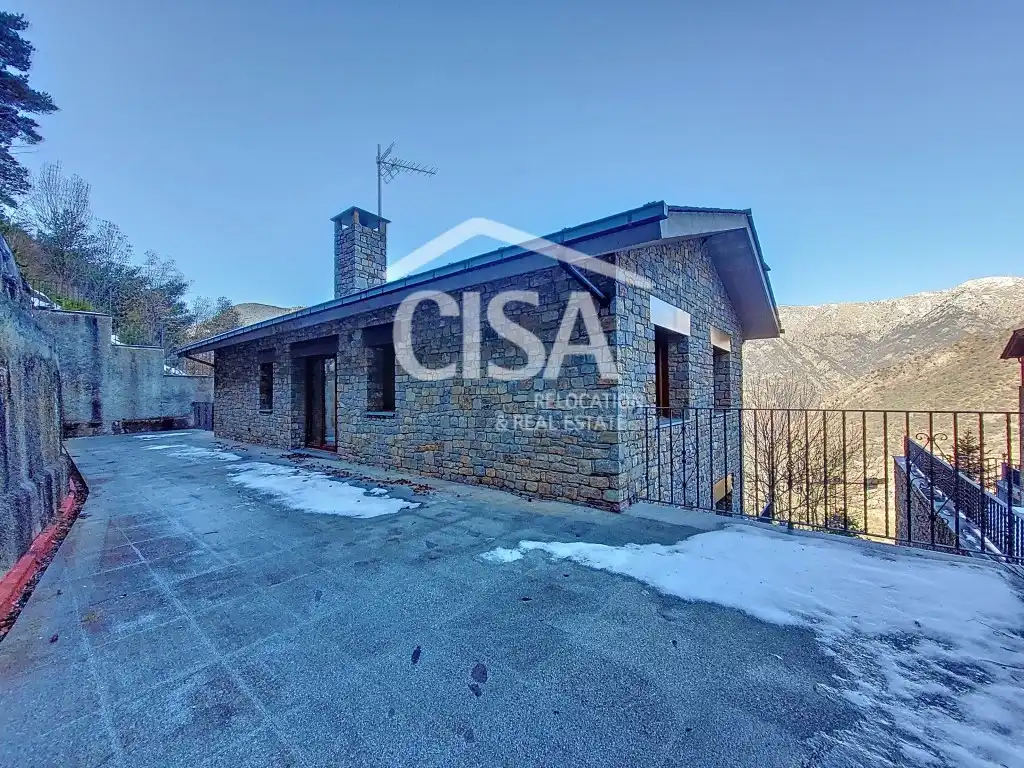 Vista exterior de Casa o chalet en venta en Sant Julià de Lòria con Balcón