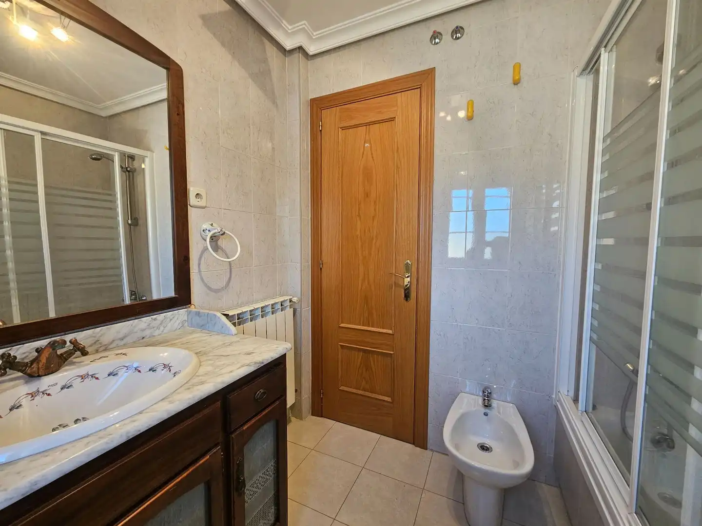 Bathroom of Houses for rent in Valdemorillo  with Air Conditioner, Heating and Private garden