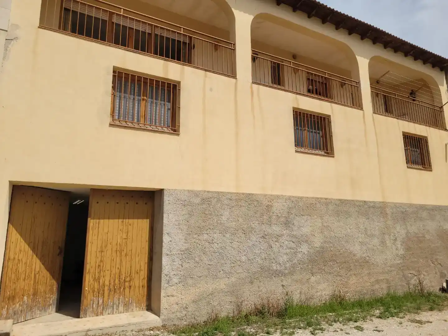Vista exterior de Casa o xalet en venda en La Fresneda amb Aire condicionat i Balcó
