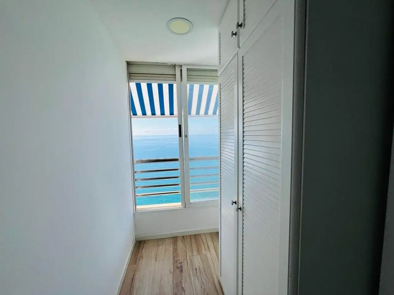 Balcony of Flat for sale in Alicante / Alacant  with Air Conditioner, Heating and Private garden