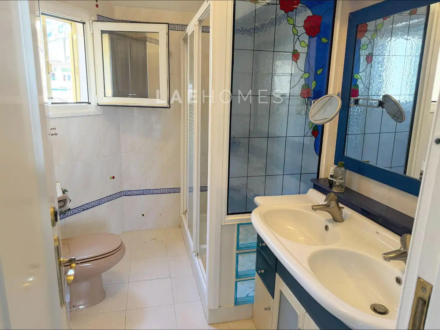 Badezimmer von Maisonette zum Verkauf in Jaén mit Klimaanlage und Balkon