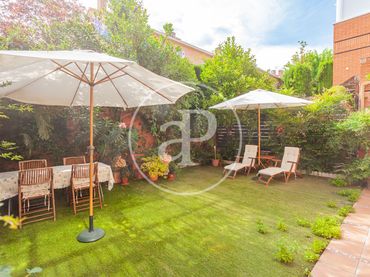 Terraced house with garden for sale in Moncloa - Aravaca