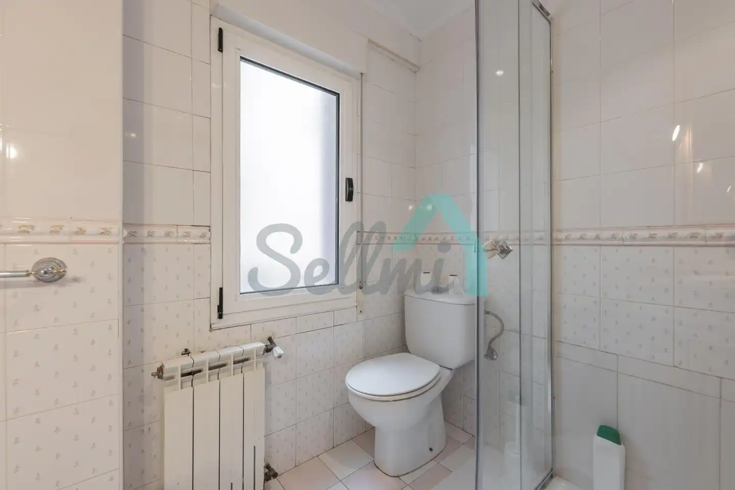Habitación en Escultor Laviada, Vallobín