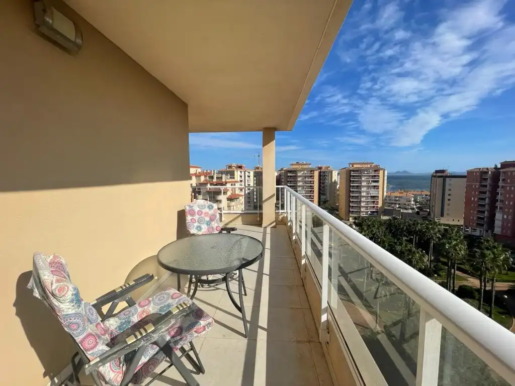 Terrassa de Apartament en venda en La Manga del Mar Menor amb Terrassa, Piscina i Balcó